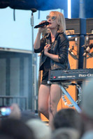Metric - Lead vocals Emily Haines